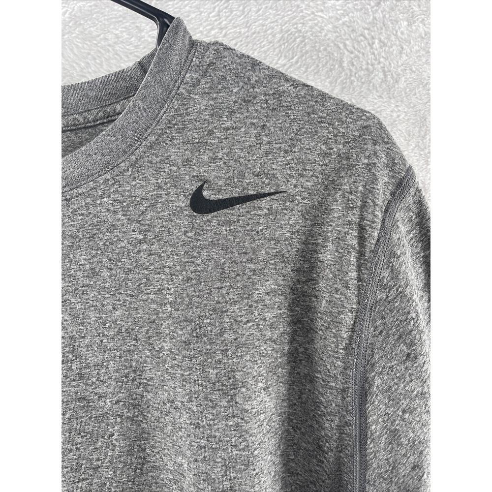 Nike Shirt Mens Size M Gray Short Sleeve Dri Fit Swoosh Sportswear Performance T - Picture 2 of 9